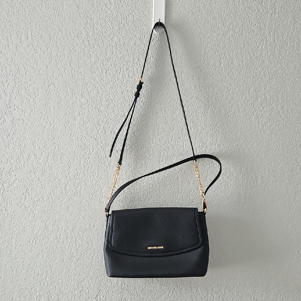 Michael Kors Elegant Black Crossbody with Gold Accents